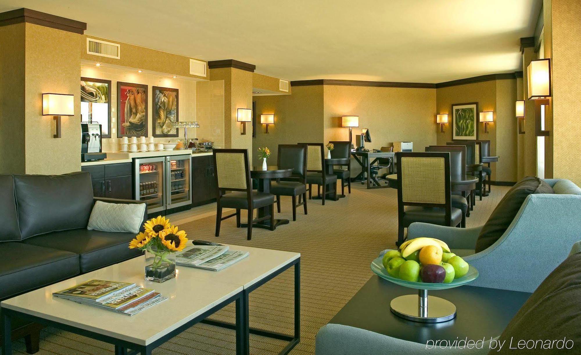 Sheraton Arlington Hotel מראה חיצוני תמונה